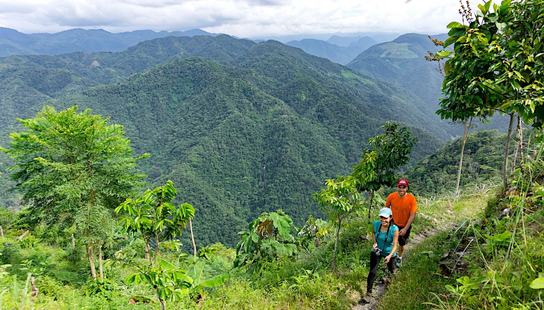 TREKKING
